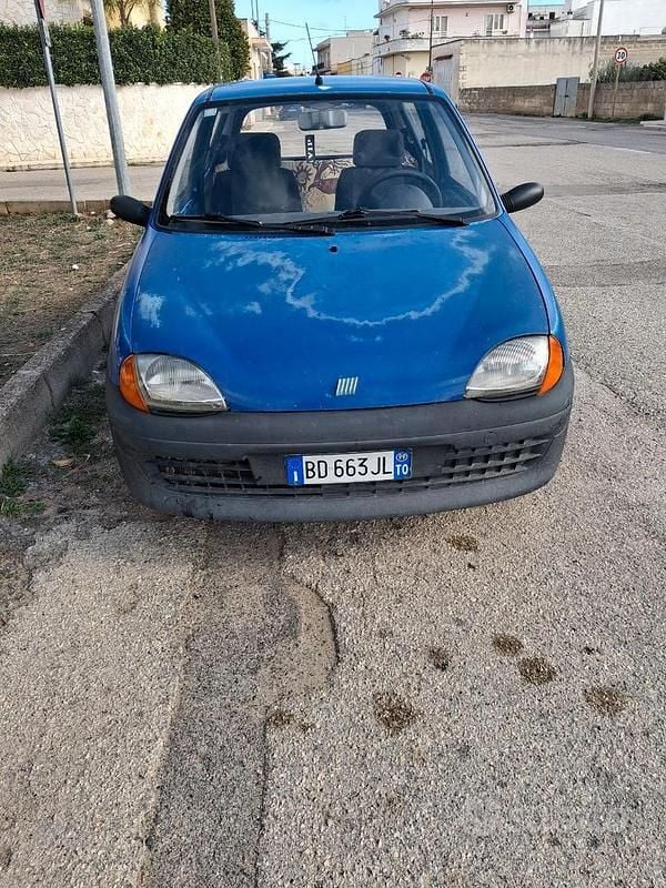 Usata Fiat 600 39 CV (28 kW) 1999 Blu Utilitaria