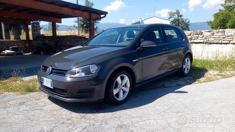 Usata VW Golf VII 110 CV (80 kW) 2015 Berlina