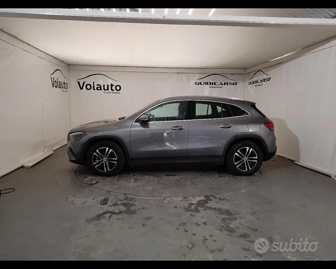 Usata Mercedes GLA180 Advanced 116 CV (85 kW) 2025 Grigio SUV