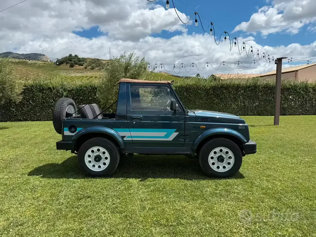 Begagnad Suzuki Samurai 1988 Blå SUV