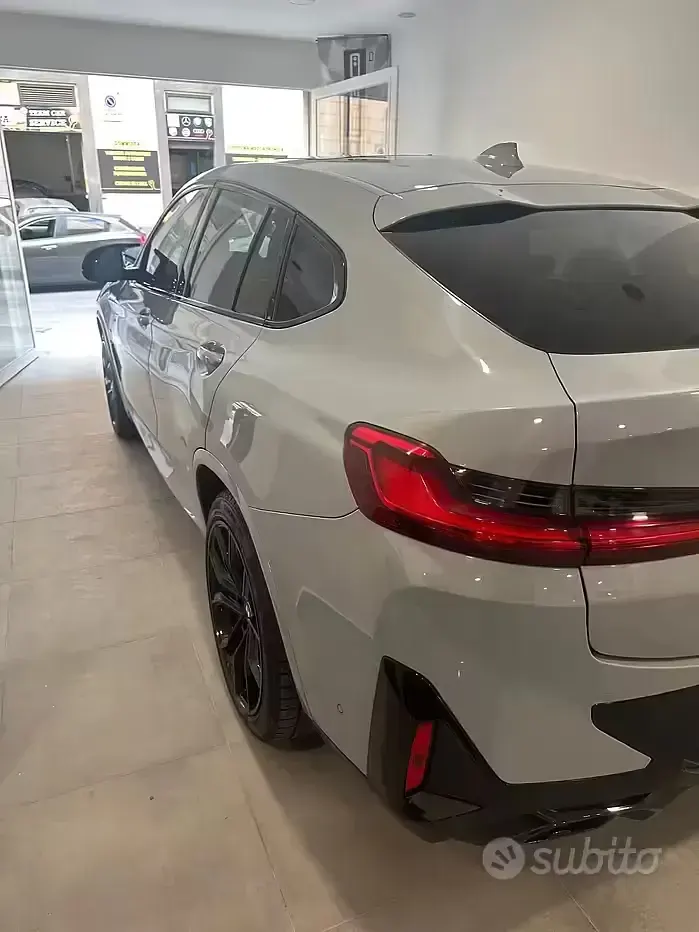 Usata BMW X4 M Sport 340 CV (250 kW) 2023 Grigio SUV