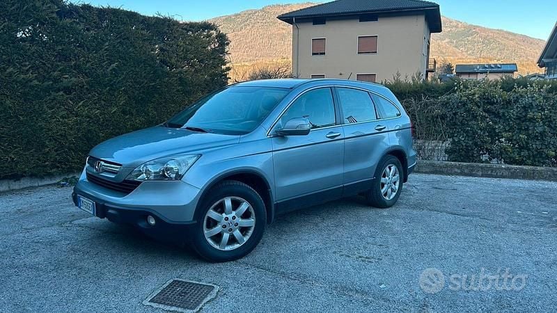Grigio Usata 2007 Honda CR-V SUV | 6500 € (Molto cara) - Immagine 1/4