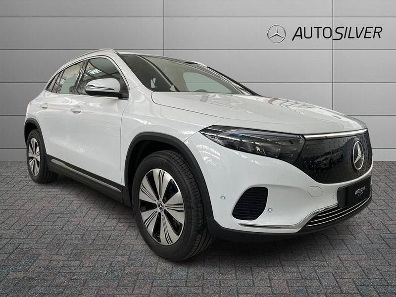 Nuova Mercedes EQA300 Advanced 139 kW (189 CV) 2025 Bianco / pastello SUV