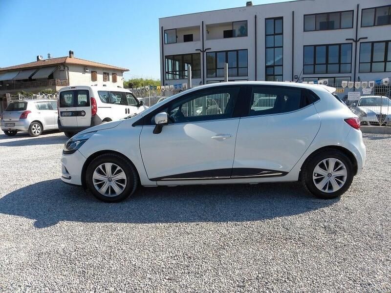 Usata Renault Clio IV 75 CV (55 kW) 2017 Bianco Berlina