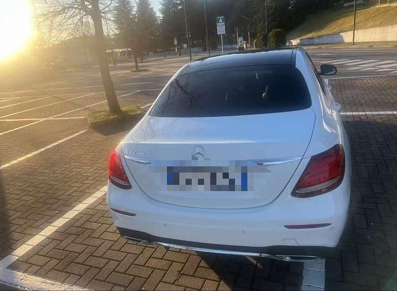 Usata Mercedes E220 Premium Plus 194 CV (142 kW) 2020 Berlina