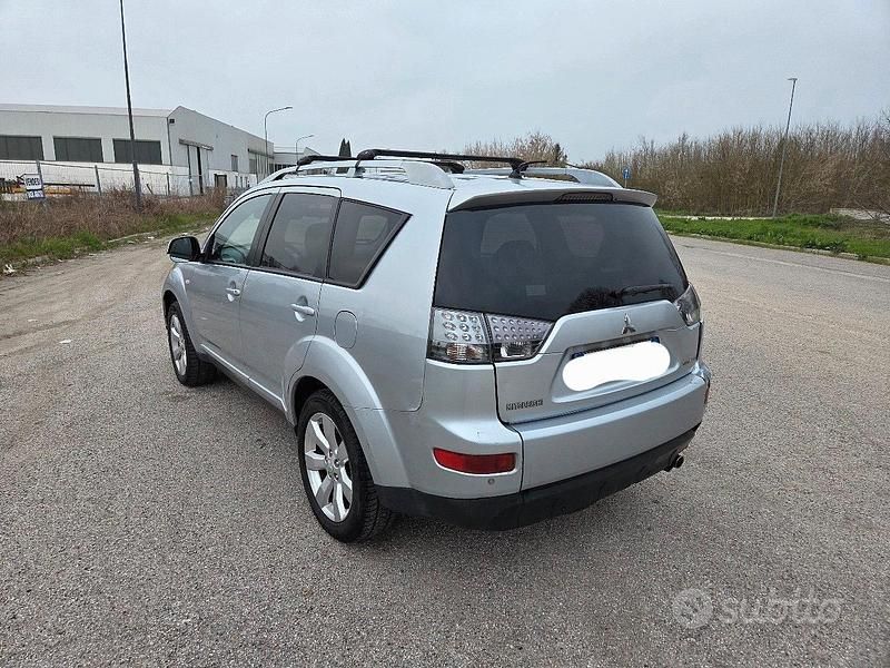Usata Mitsubishi Outlander 140 CV (102 kW) 2008 Grigio SUV