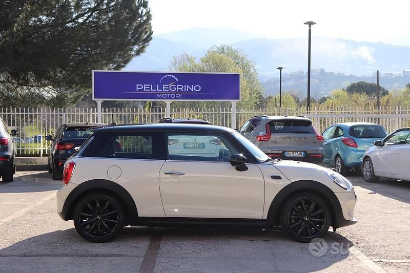 Usata Mini Cooper D 116 CV (85 kW) 2016 Beige Utilitaria