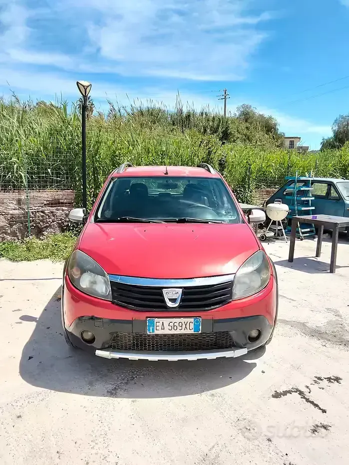 Brugt Dacia Sandero 2010 Rød Hatchback