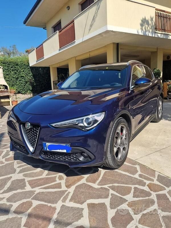 Usata Alfa Romeo Stelvio 160 CV (117 kW) 2021 Blu SUV