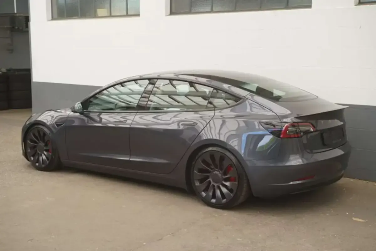 Usata Tesla Model 3 Performance 155 kW (211 CV) 2022 Grigio Berlina