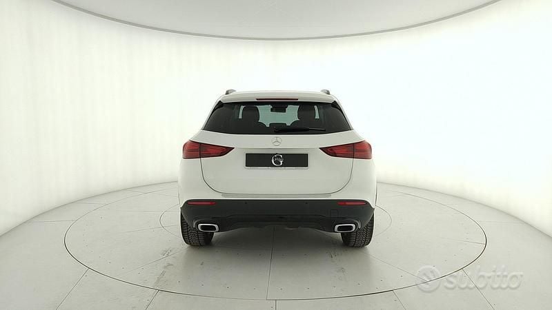 Usata Mercedes GLA200 Advanced Plus 150 CV (110 kW) 2023 Bianco SUV