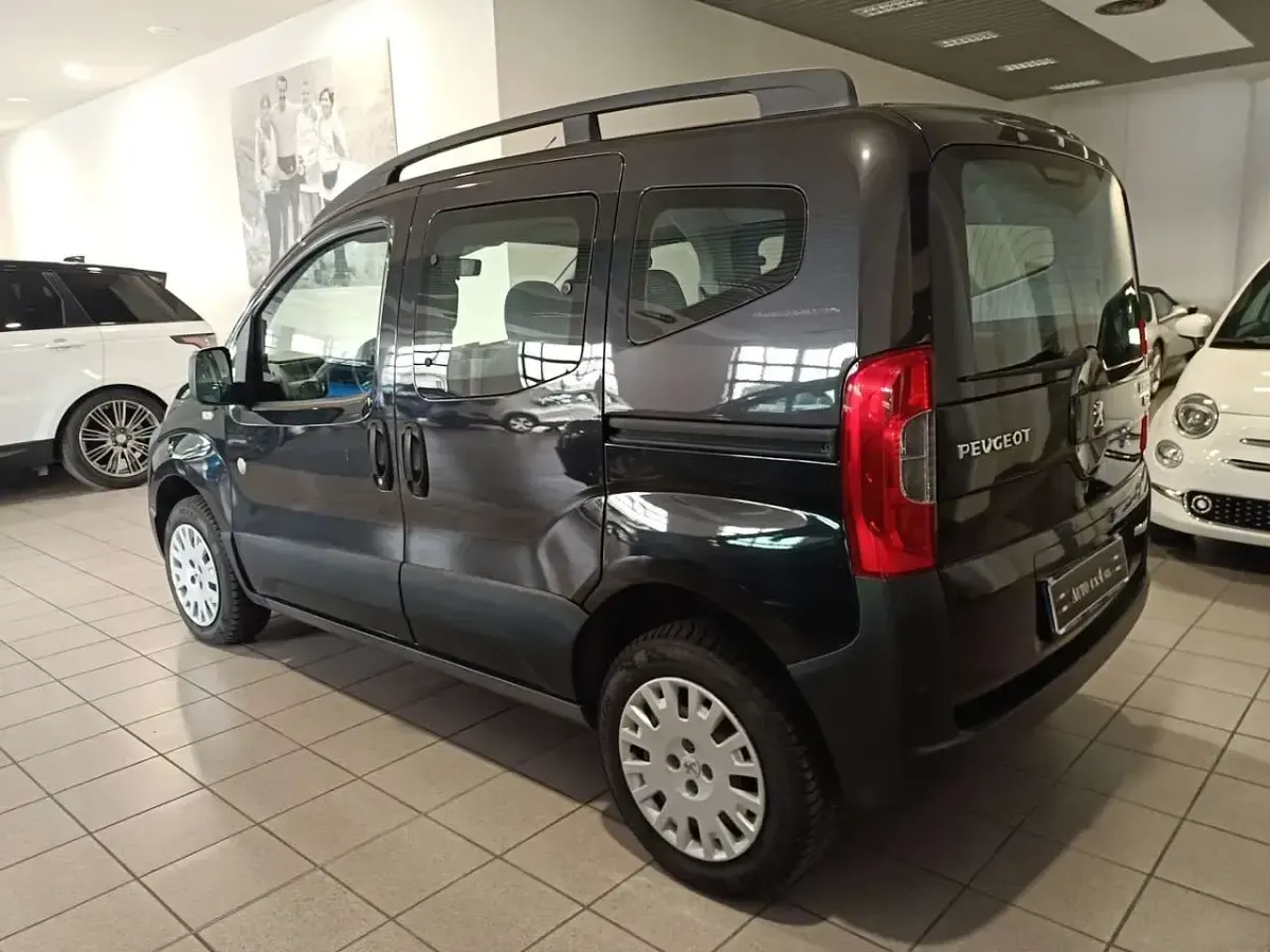 Usata Peugeot Bipper Active 75 CV (55 kW) 2014 Nero Monovolume