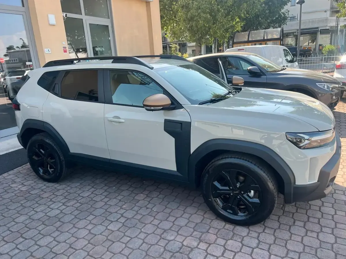Nuova Dacia Duster Extreme 122 CV (89 kW) 2026 Beige Station wagon