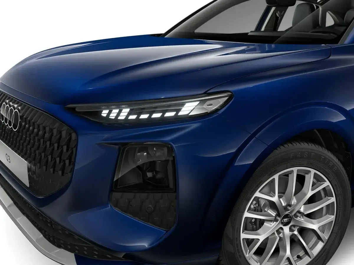 Nuova Audi Q3 Sportback Business 204 CV (150 kW) 2026 Blu navarra metallizzato SUV