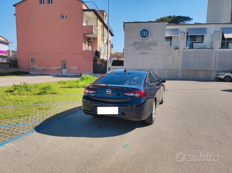 Usata Opel Insignia 136 CV (100 kW) 2018 Blu Berlina