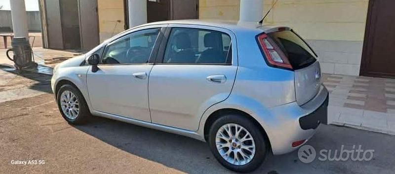 Usata Fiat Punto Evo 75 CV (55 kW) 2011 Grigio Utilitaria
