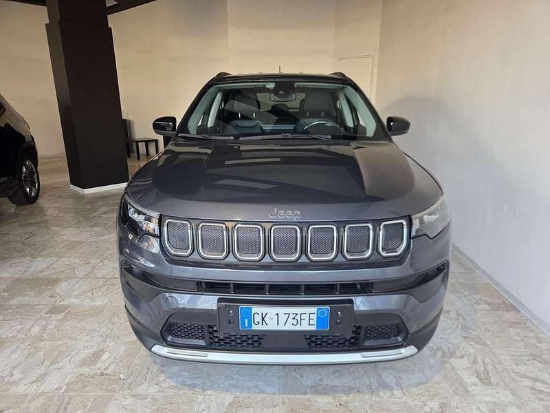 Grigio Usata 2022 Jeep Compass Limited SUV | 22.500 € (Buon prezzo) - Immagine 1/4