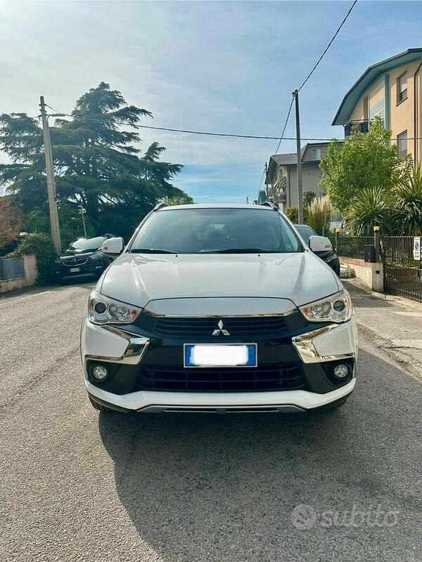 Usata Mitsubishi ASX 117 CV (86 kW) 2017 Bianco SUV