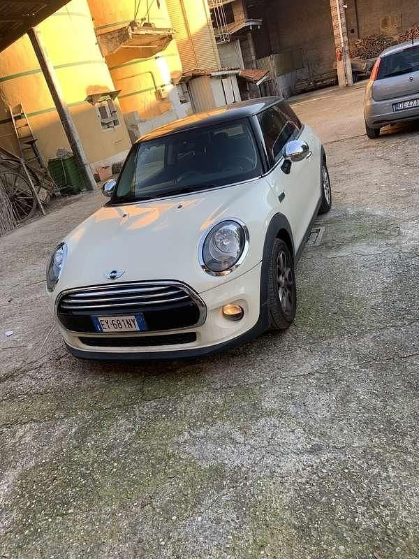 Usata Mini Cooper D 116 CV (85 kW) 2015 Utilitaria