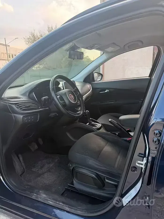 Usata Fiat Tipo S 120 CV (88 kW) 2017 Nero Station wagon