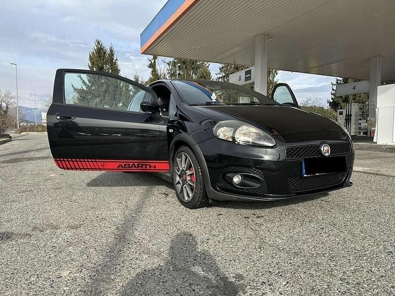 Usata Abarth Grande Punto 155 CV (114 kW) 2009 Nero Utilitaria