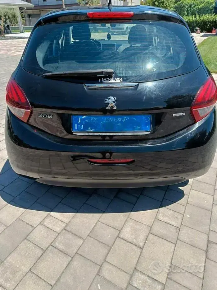 Usata Peugeot 208 2016 Nero Utilitaria