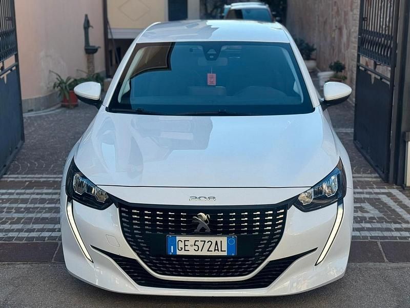Usata Peugeot 208 Allure 101 CV (74 kW) 2021 Bianco Utilitaria