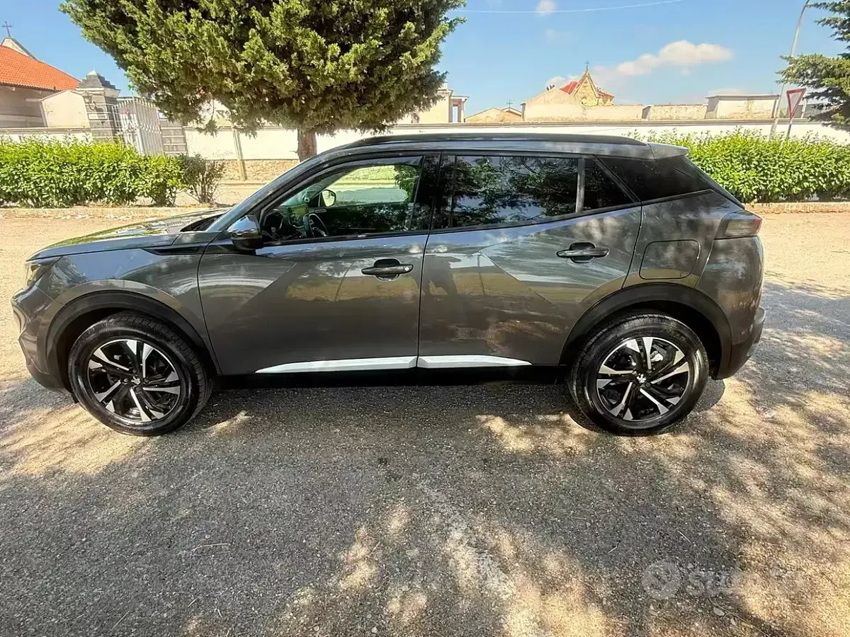 Usata Peugeot 2008 Allure 131 CV (96 kW) 2021 Grigio SUV
