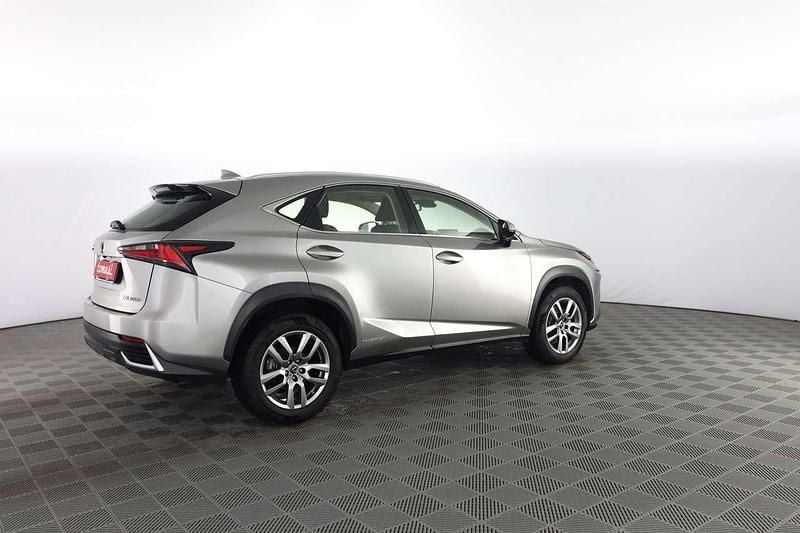 Usata Lexus NX350h Business Edition 155 CV (114 kW) 2020 Grigio argento SUV