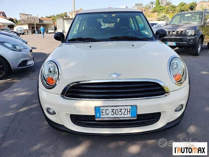 Usata Mini ONE 75 CV (55 kW) 2011 Beige Utilitaria