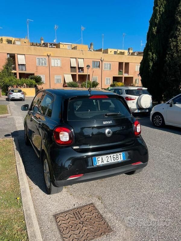 Nero Usata 2015 Smart ForFour Passion Due volumi | 8500 € (Cara) - Immagine 1/4