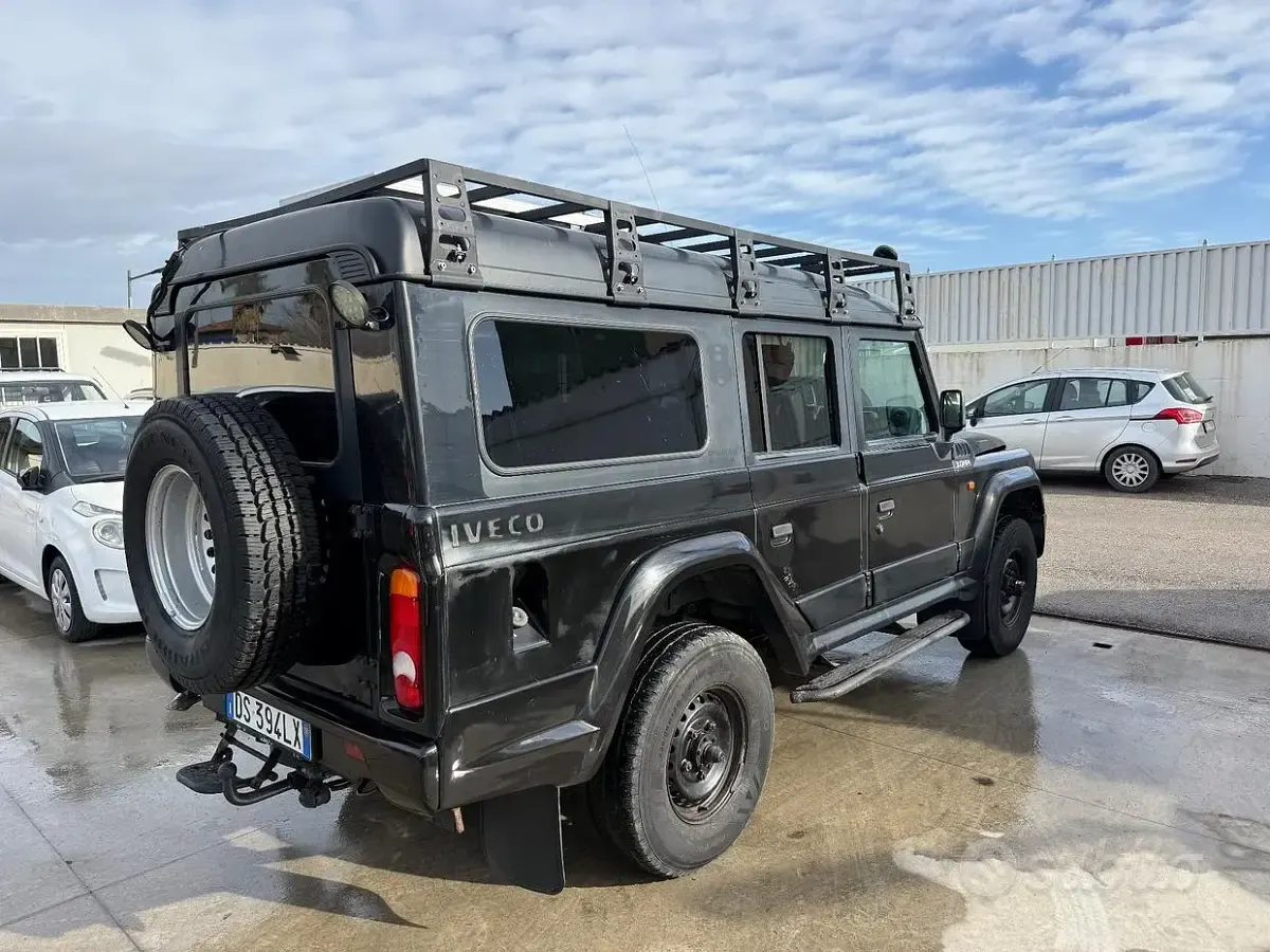 Usata Iveco Massif 177 CV (130 kW) 2008 Nero Station wagon