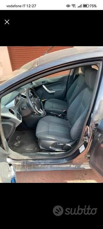Usata Ford Fiesta 68 CV (50 kW) 2009 Blu Utilitaria