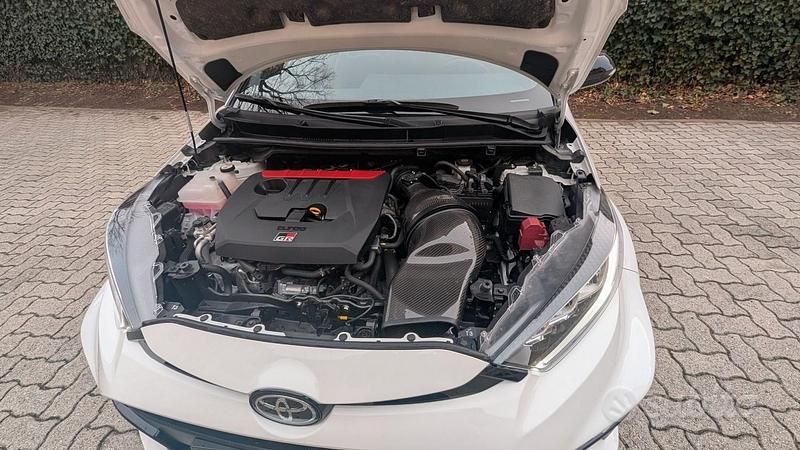 Bianco Usata 2024 Toyota Yaris | 55.500 € - Immagine 1/4