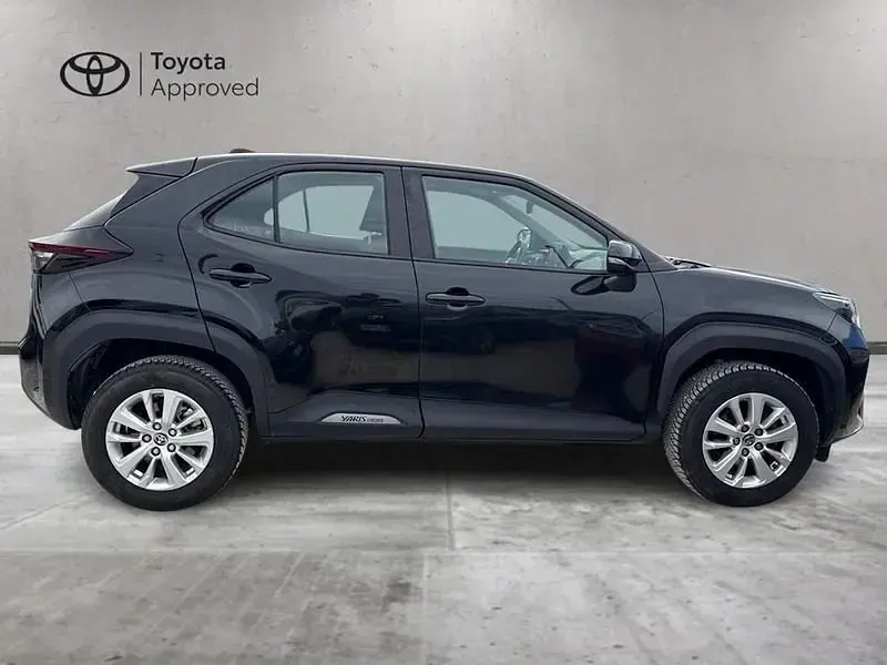 Usata Toyota Yaris Cross Active 116 CV (85 kW) 2022 Nero SUV