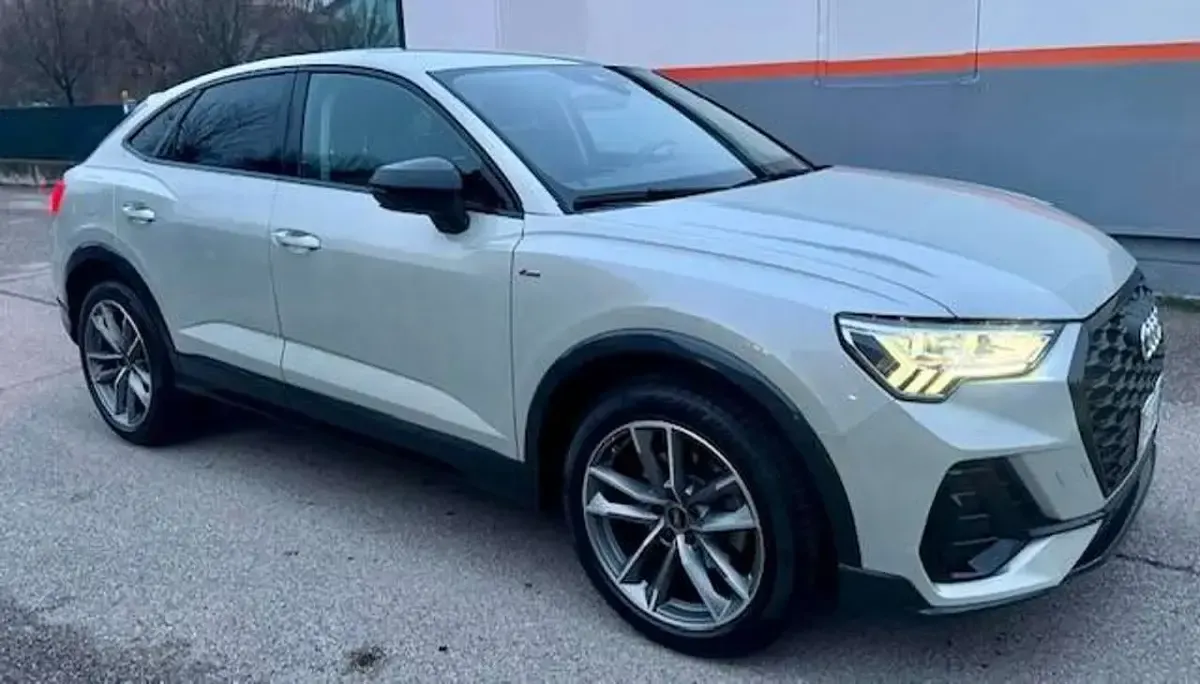 Usata Audi Q3 Sportback S-Line 150 CV (110 kW) 2023 Grigio SUV