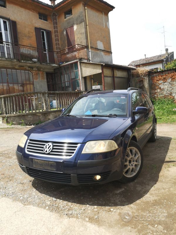 Usata VW Passat 90 CV (66 kW) 2002 Blu Station wagon