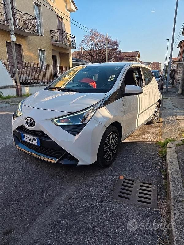 Usata Toyota Aygo 72 CV (52 kW) 2019 Utilitaria