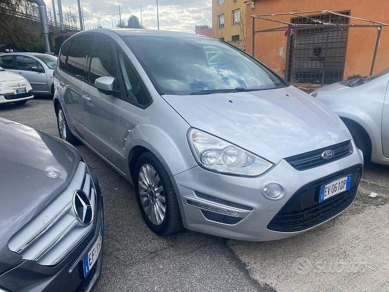 Usata Ford S-MAX Business Edition 140 CV (102 kW) 2014 Argento Monovolume