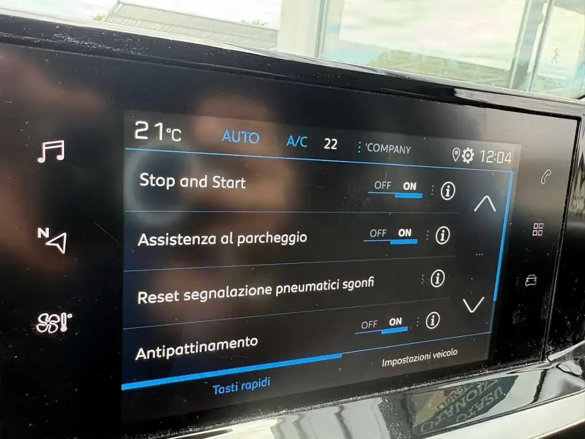 Usata Peugeot 208 Allure 75 CV (55 kW) 2022 Blu Utilitaria