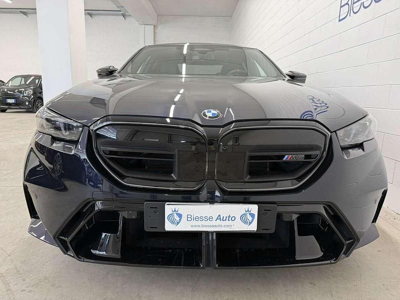 Usata BMW M5 585 CV (430 kW) 2025 Night dusk blue Berlina