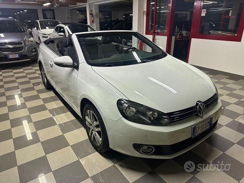 Usata VW Golf Cabriolet Comfortline 105 CV (77 kW) 2012 Bianco Cabrio