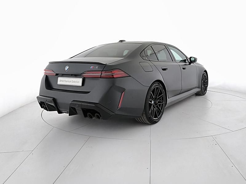 Usata BMW M5 Comfort Edition 585 CV (430 kW) 2024 Frozen deep grey Berlina