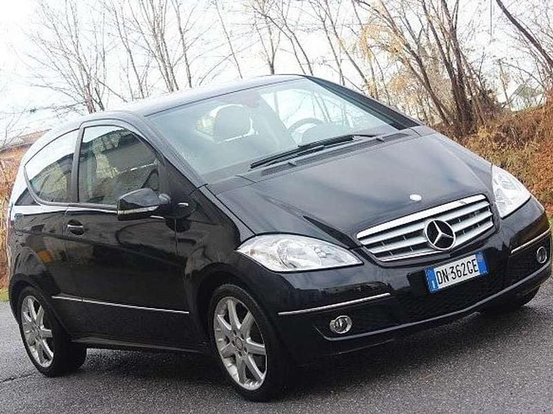 Kosmosschwartz Usata 2008 Mercedes A150 Avantgarde Due volumi | 4900 € (Buon prezzo) - Immagine 1/4