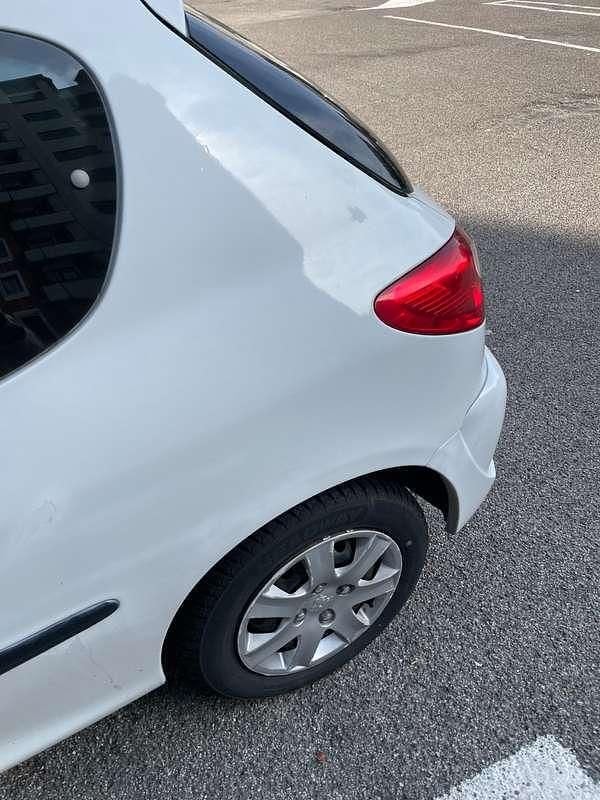 Usata 2010 Peugeot 206+ Due volumi | 1990 € (Super prezzo) - Immagine 1/4