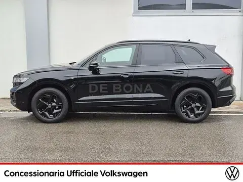 Usata VW Touareg R-line 231 CV (169 kW) 2024 Nero SUV