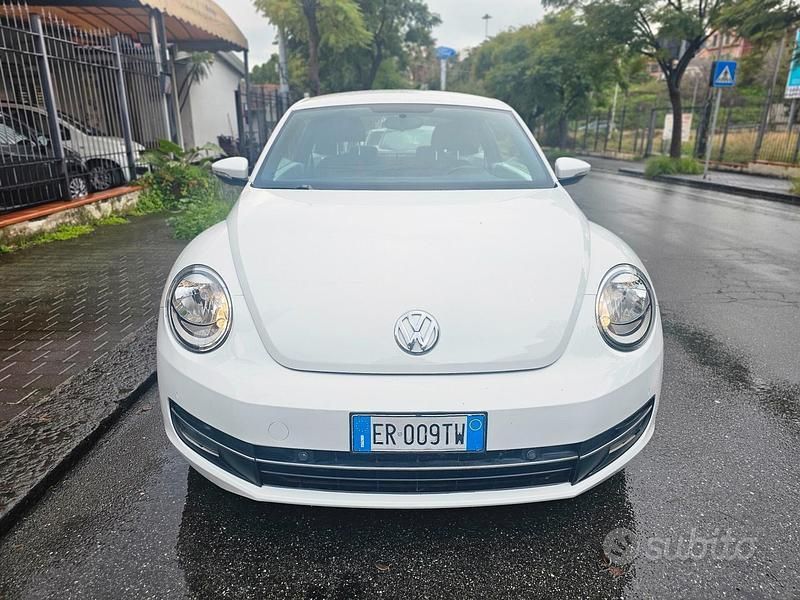 Usado VW Beetle Design 105 CV (77 kW) 2013 Blanco Utilitario