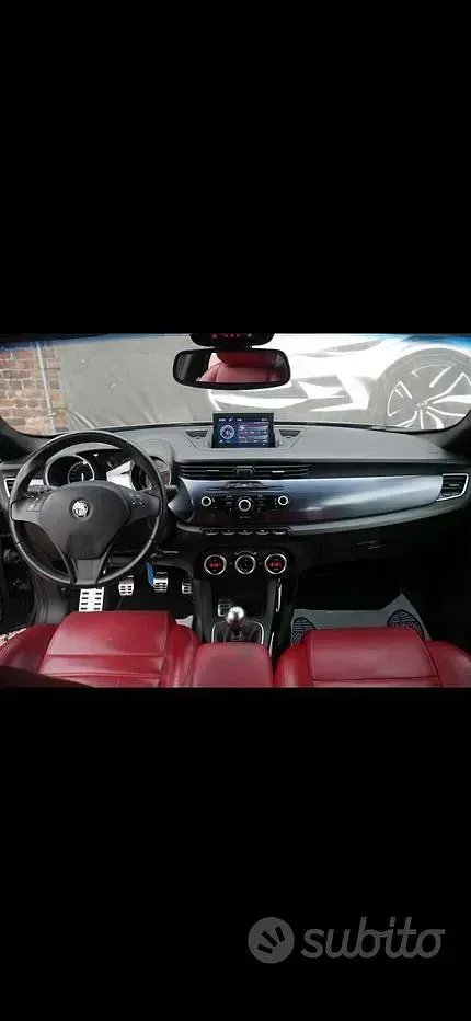 Usata Alfa Romeo Giulietta Quadrifoglio 105 CV (77 kW) 2013 Utilitaria