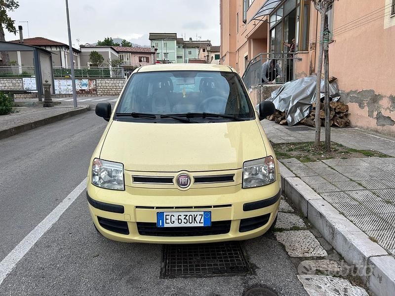 Occasion Fiat Panda 75 ch (55 kW) 2011 Jaune Citadine