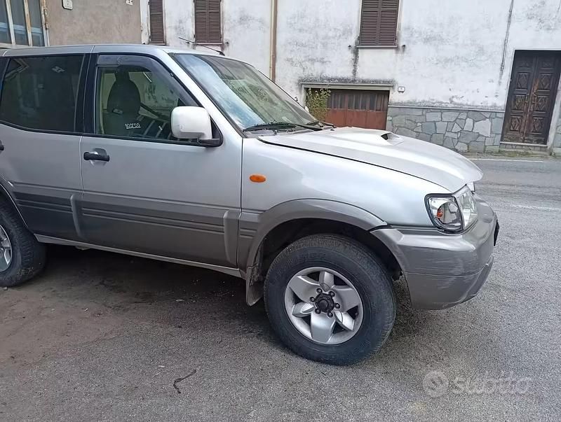 Gebraucht Nissan Terrano 154 PS (113 kW) 2004 Grau SUV